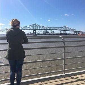 Meet your Posher, Breighana